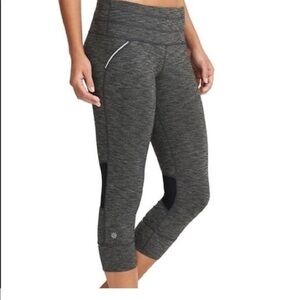 Athleta Relay Capri heather black grey XXS